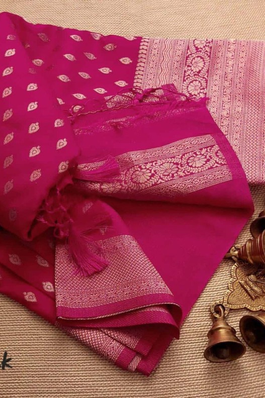 Pink Blended Art Silk Saree