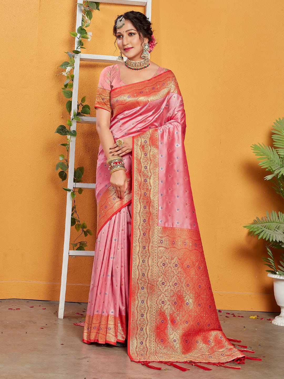 Premium Banarasi Woven Pink & Red Rich Pallu Saree with Tessels